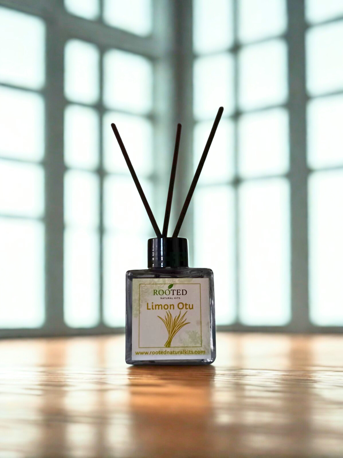 Doğal Limon Otu Aromalı Oda Kokusu 50cc Cam Şişe + 4 Bambu Çubuk – Rooted Natural Kits
