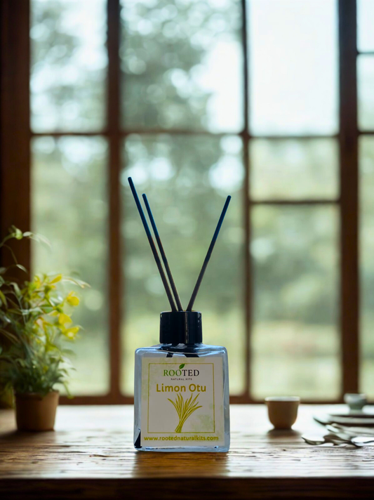 Doğal Limon Otu Aromalı Oda Kokusu 50cc Cam Şişe + 4 Bambu Çubuk – Rooted Natural Kits